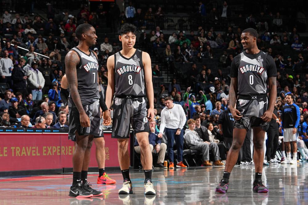 他们不仅带 他们不仅带